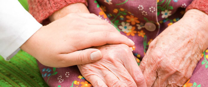 Extended Family Seniors Care Help in Medicine Hat